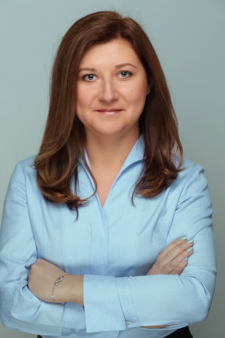 Oksana Shkembi, Podologin